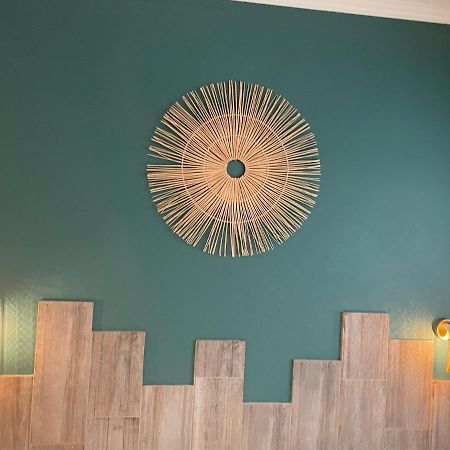 Au Tapis De Sable Hotell Saint-Cyr-sur-Mer Eksteriør bilde