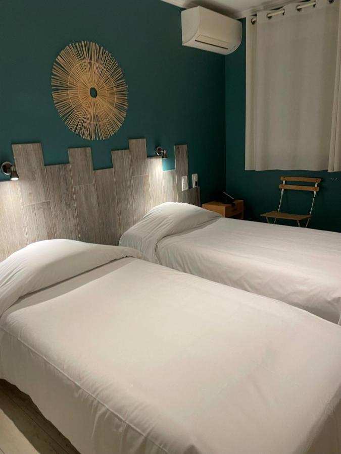 Au Tapis De Sable Hotell Saint-Cyr-sur-Mer Eksteriør bilde