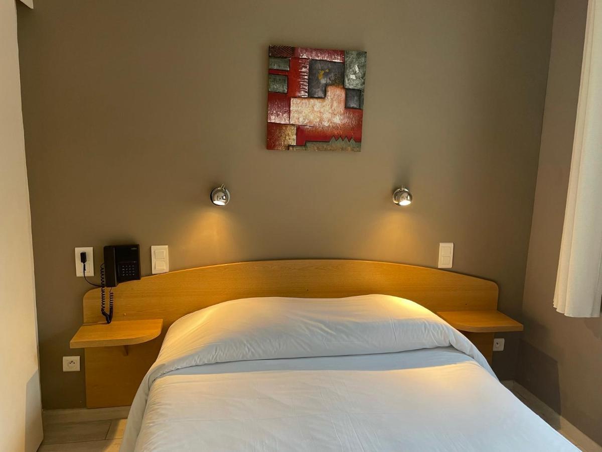 Au Tapis De Sable Hotell Saint-Cyr-sur-Mer Eksteriør bilde
