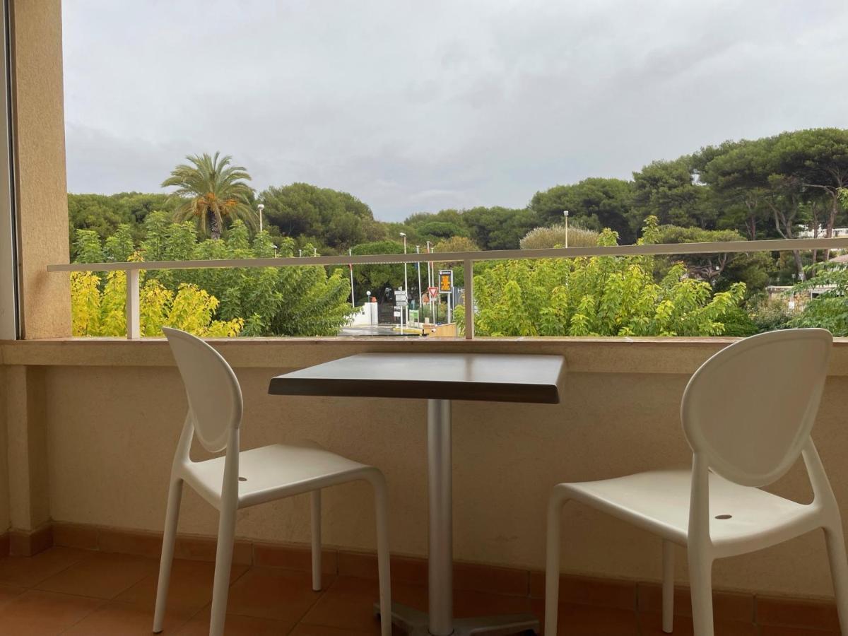 Au Tapis De Sable Hotell Saint-Cyr-sur-Mer Eksteriør bilde