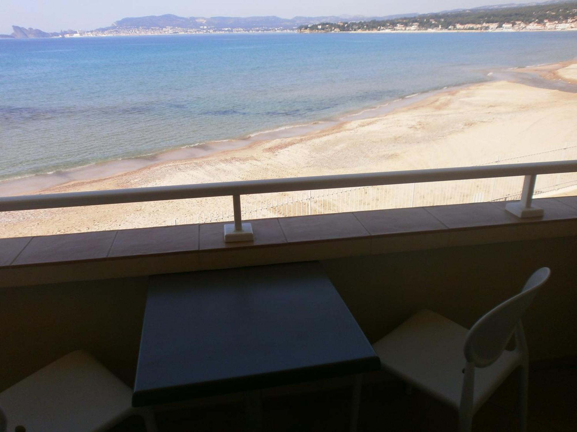 Au Tapis De Sable Hotell Saint-Cyr-sur-Mer Rom bilde