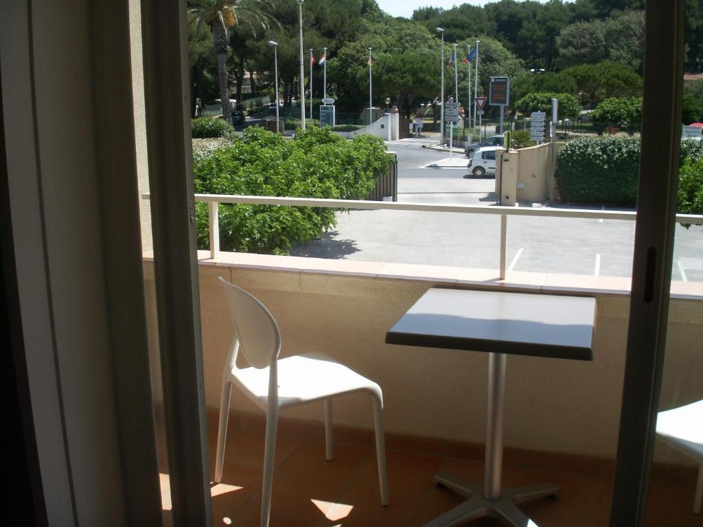 Au Tapis De Sable Hotell Saint-Cyr-sur-Mer Rom bilde