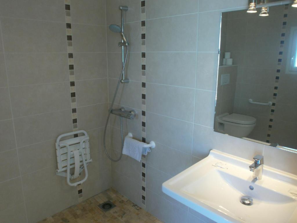 Au Tapis De Sable Hotell Saint-Cyr-sur-Mer Rom bilde