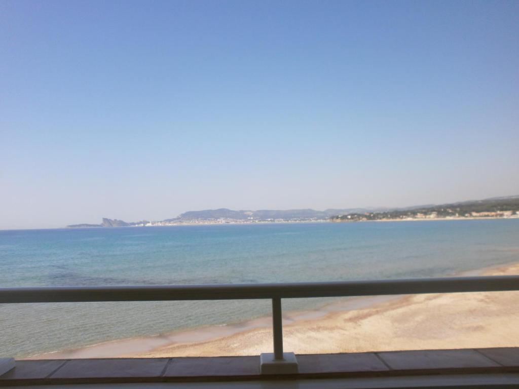 Au Tapis De Sable Hotell Saint-Cyr-sur-Mer Rom bilde