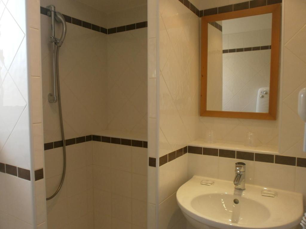 Au Tapis De Sable Hotell Saint-Cyr-sur-Mer Rom bilde