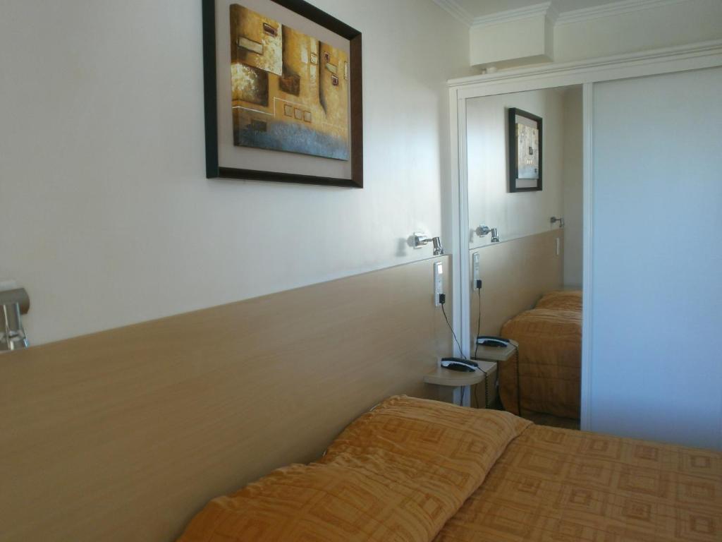 Au Tapis De Sable Hotell Saint-Cyr-sur-Mer Rom bilde